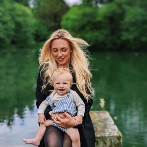 Meet your Posher, Dana